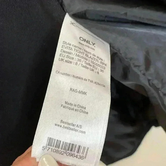 ONLY love collection black detailed blazer Size 4 Excellent Condition - Picture 5 of 6